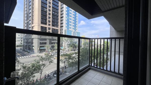 府都在對面市政阿曼精裝三房平車：圖片 3