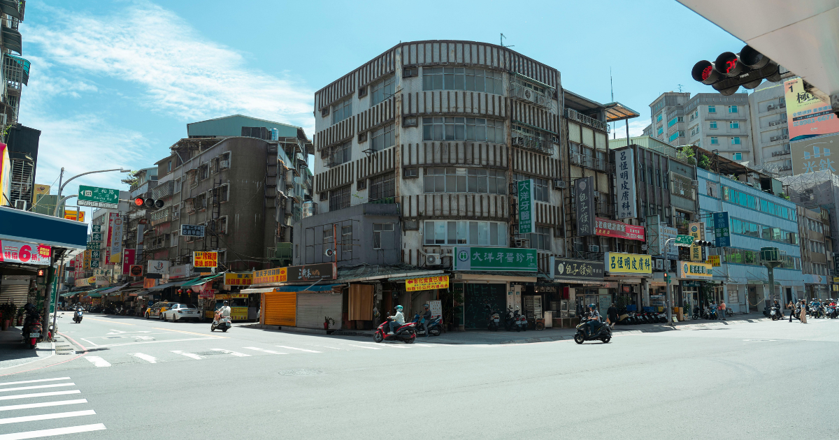 都更